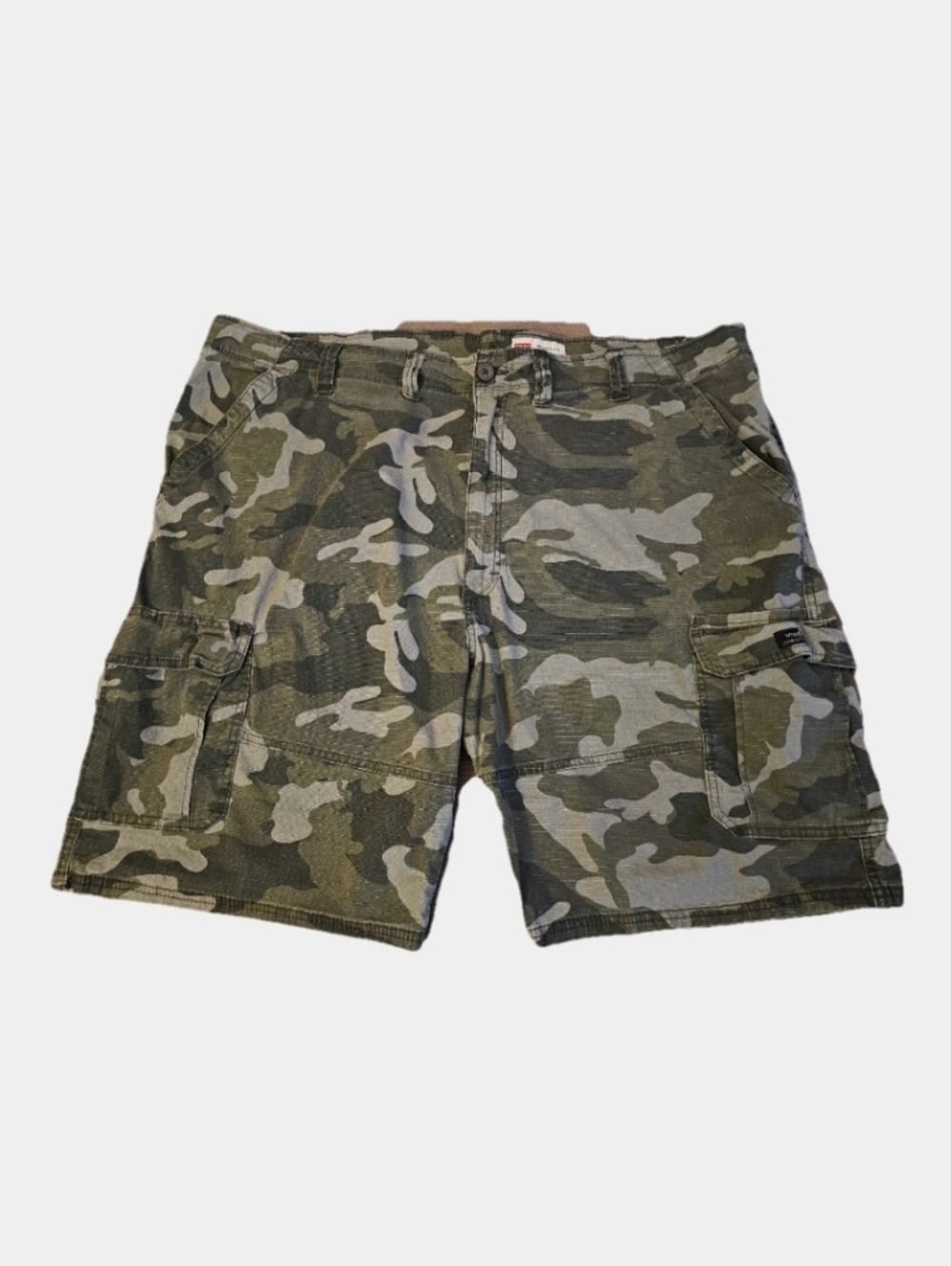 Wrangler Relaxed Fit Camouflage Cargo Shorts Size 48